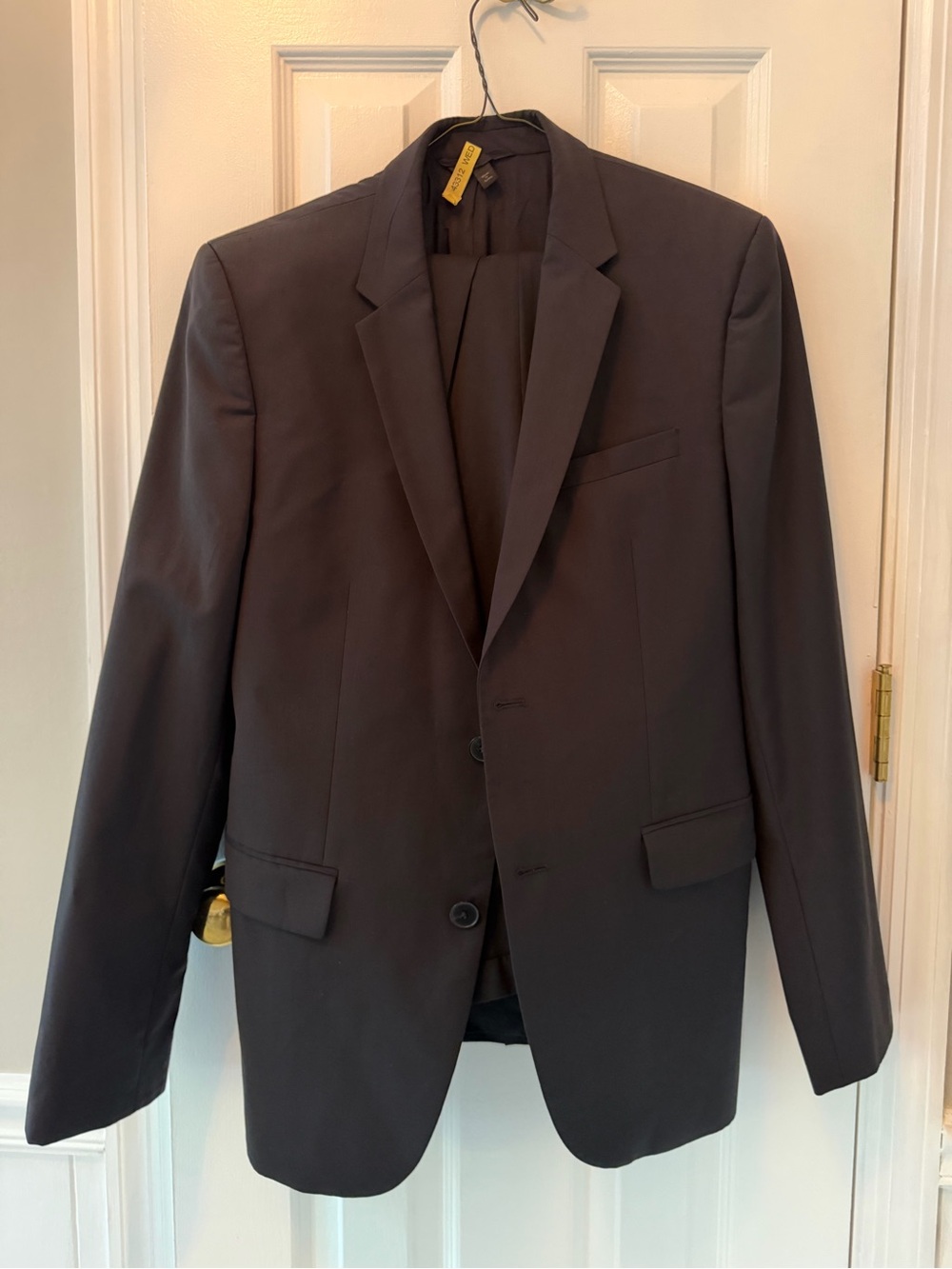 Hugo Boss Super100 Men's Black Two-Button Suit (jacket and pants) 40R